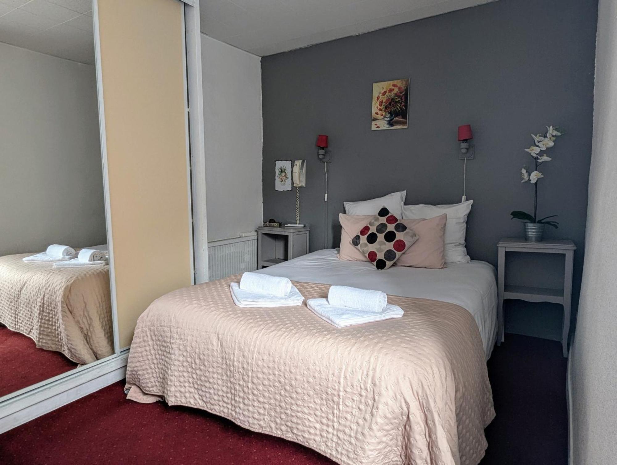L'Aiguebelle Hotel Cereste Luaran gambar